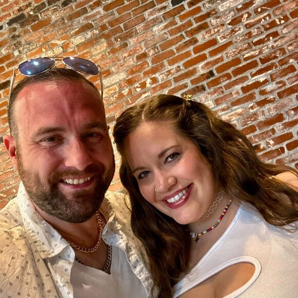 Meet your Poshers, Mary and Bill! - Picture 6 of 10